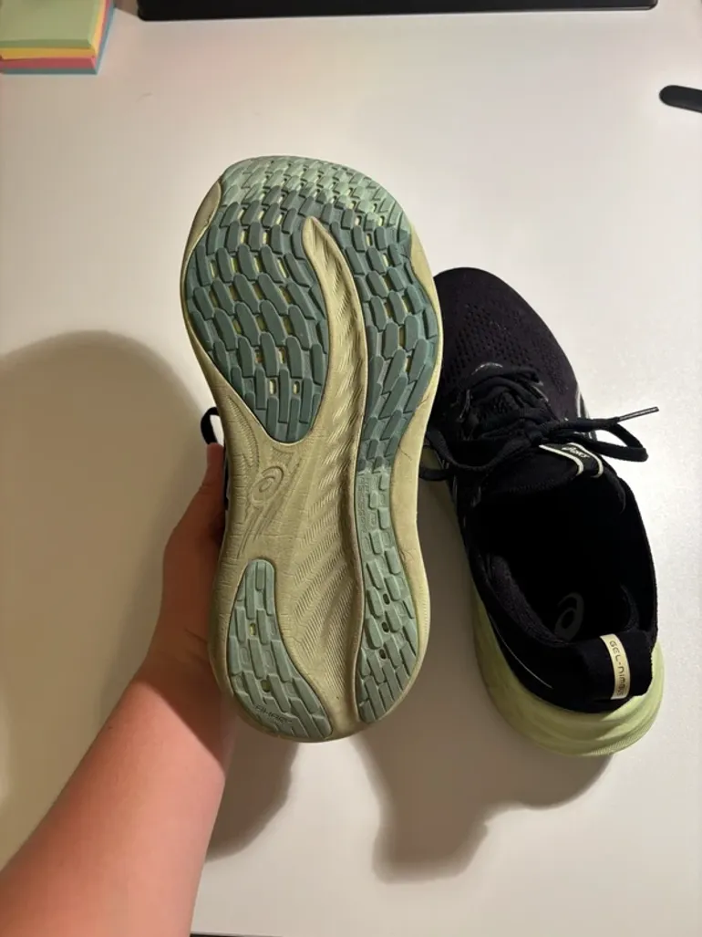 Used Asics Gel-Nimbus 26 bike — image 7 of 8