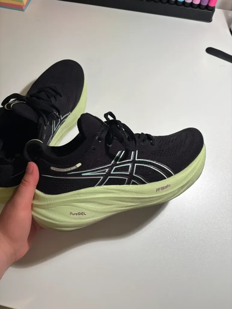 Used Asics Gel-Nimbus 26 bike — image 4 of 8