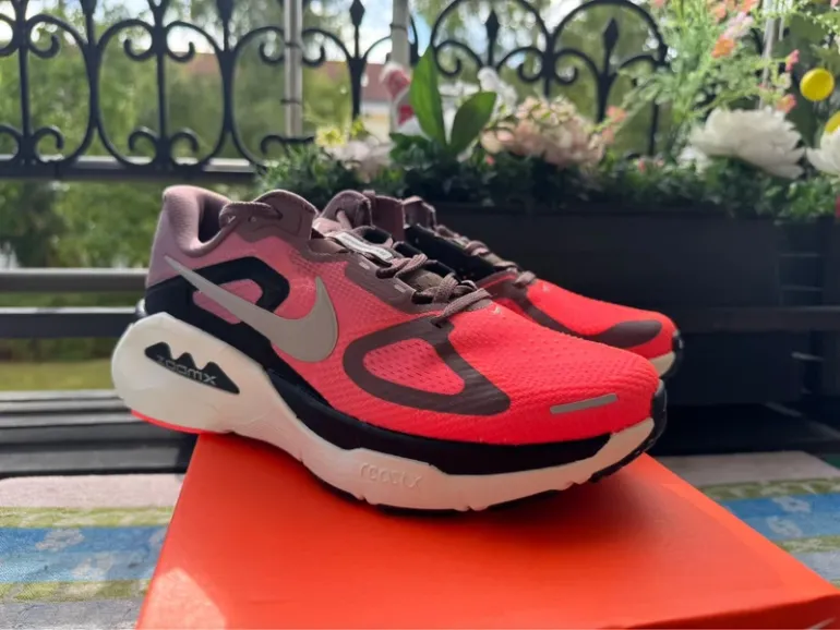Used Nike Structure Plus bike — image 3 of 5