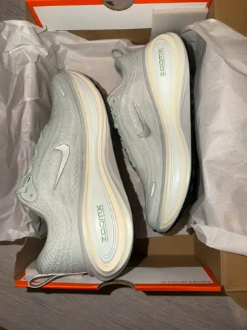 Used Nike ZoomX bike — image 6 of 9