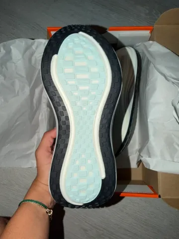 Used Nike ZoomX bike — image 4 of 9