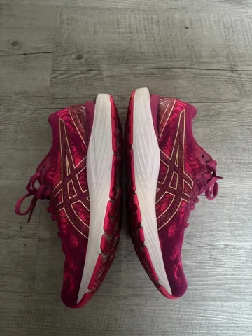 Used Asics Gel Cumulus 23 bike — image 2 of 6