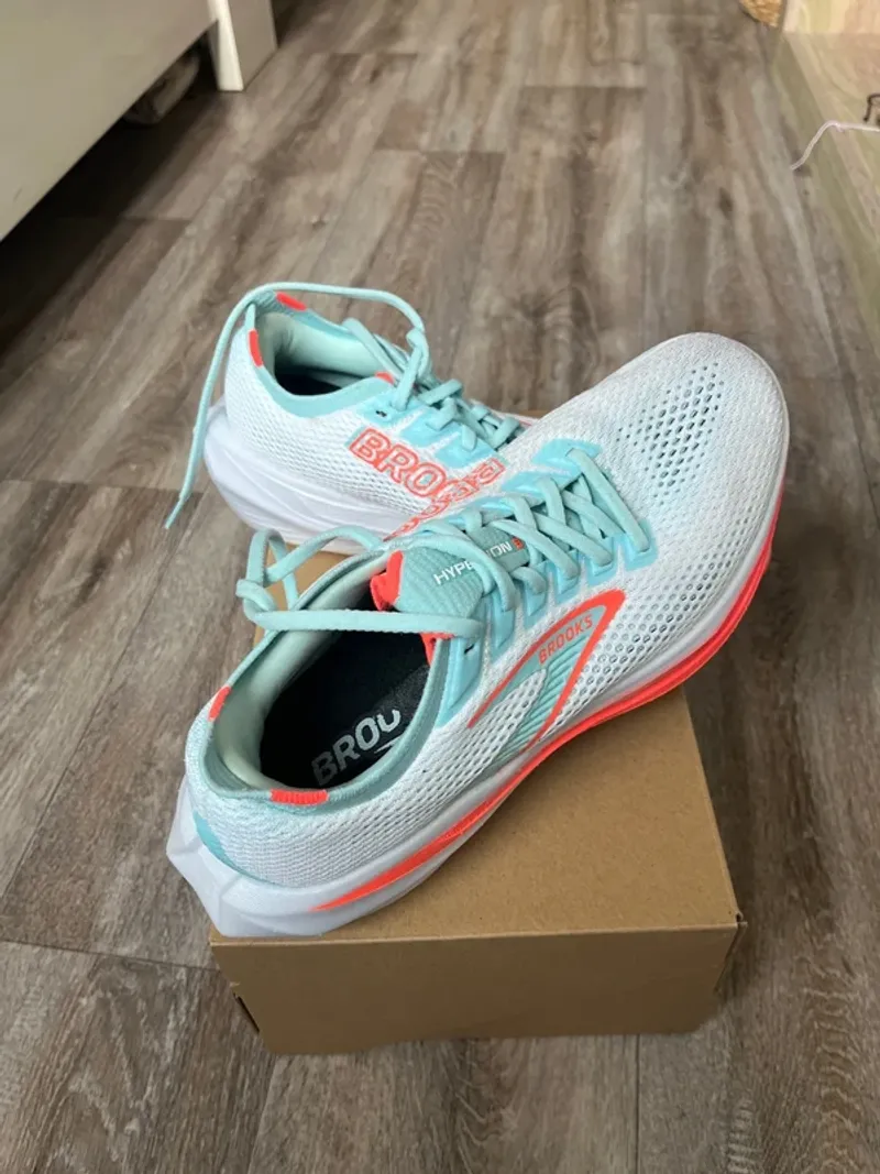 Brooks Hyperion 2 Running Shoes usato