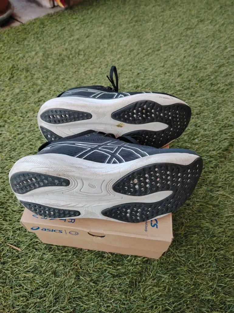 Used Asics Gel Nimbus bike — image 4 of 9