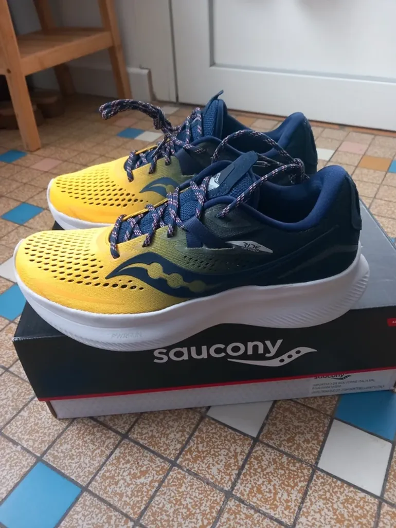 Used Saucony Ride 15 bike — image 4 of 7