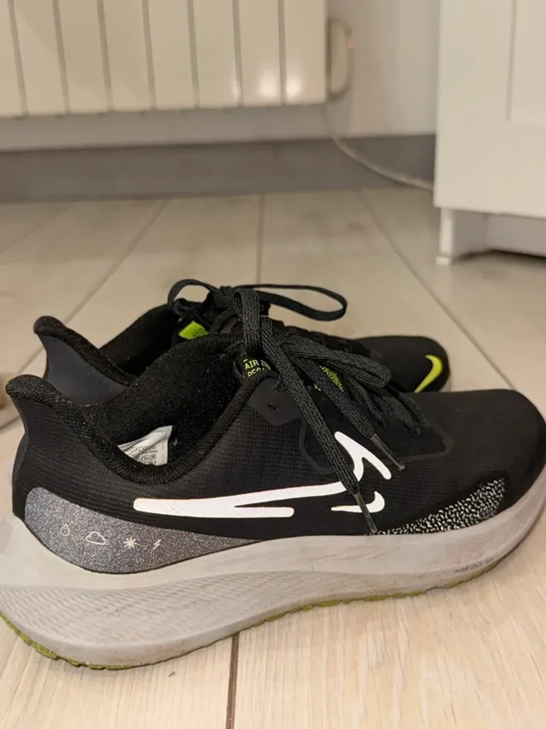 Used Pegasus Nike Air Zoom 39 Shield bike — image 2 of 10
