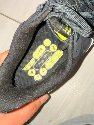 Used Pegasus Nike Air Zoom 39 Shield bike — image 6 of 10