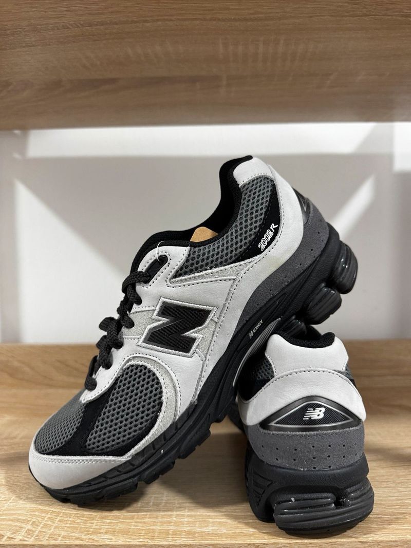 Used New Balance 2002R Running Shoes