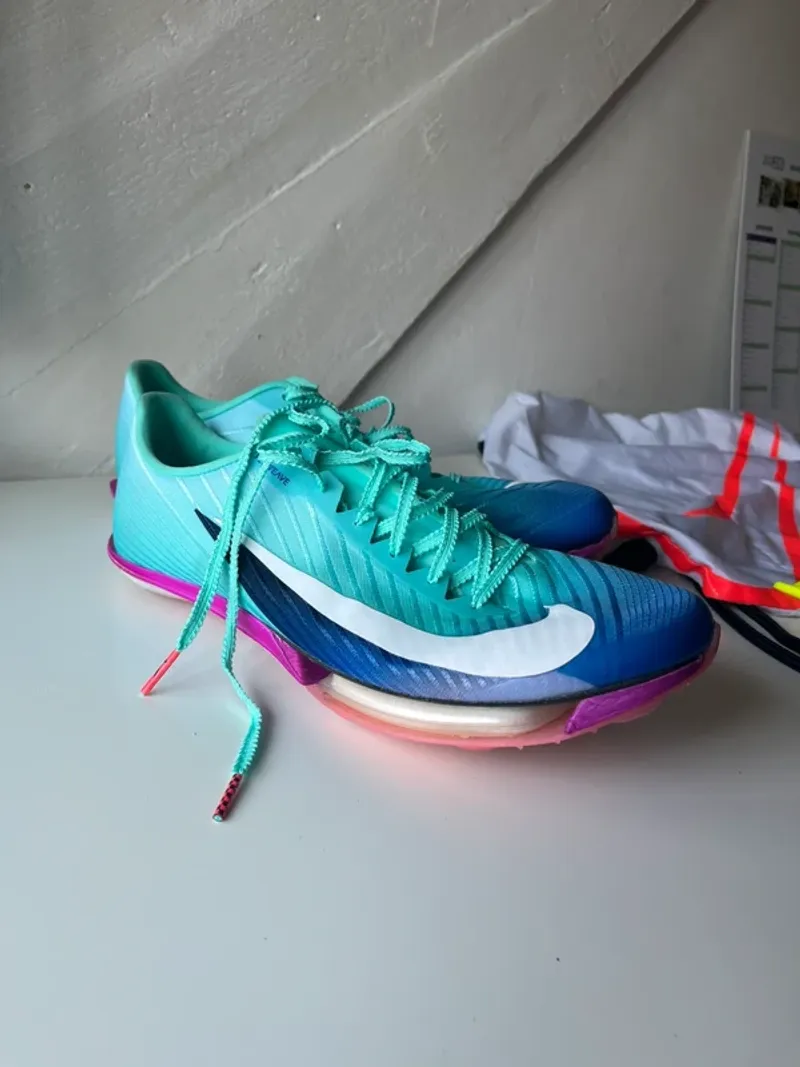 Used Rose Nike Air Zoom Maxfly 2 Running Shoes
