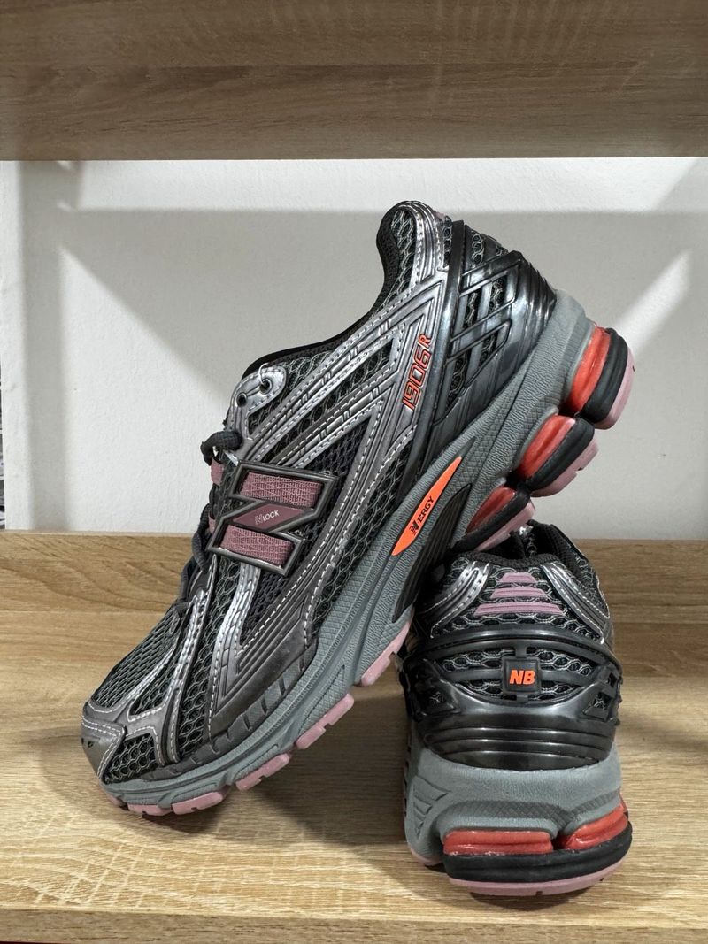 Used New Balance 1906R Running Shoes