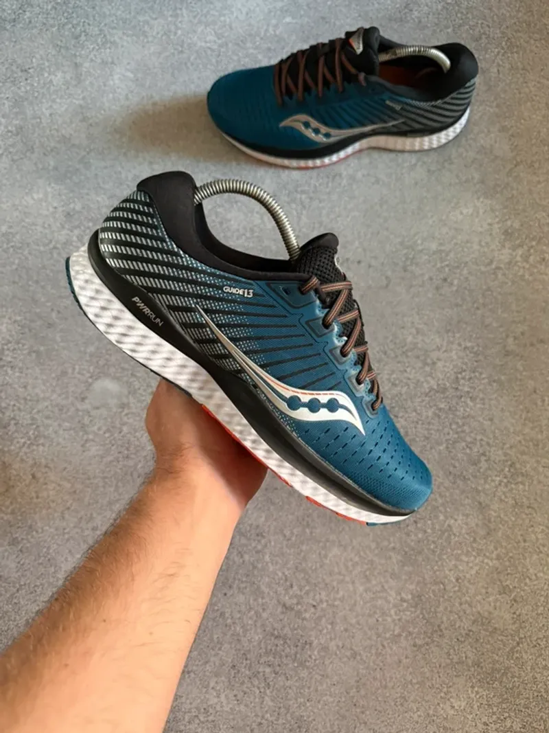 Used Saucony Guide 13 Running Shoes