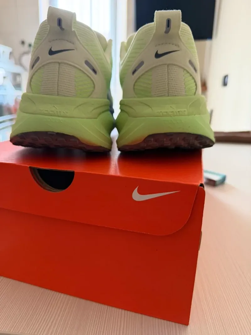 Used Scarpa Vomero 18 Running Shoes