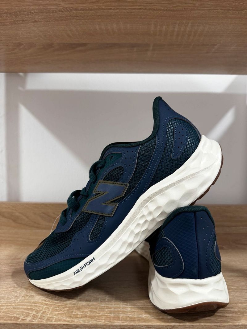 Used New Balance Fresh Foam Arishi v4 Running Shoes