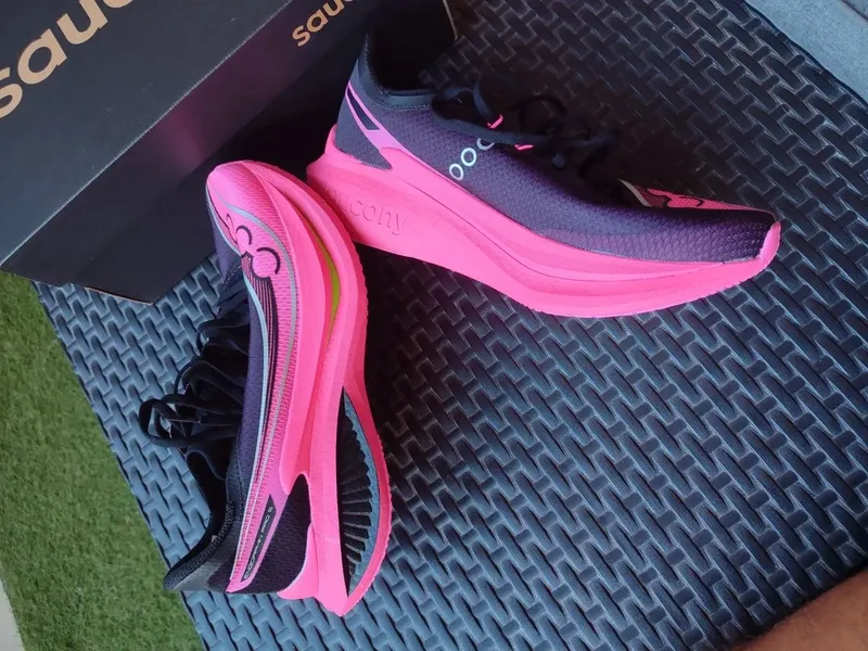 Used Saucony Endorphin Pro 5 Running Shoes