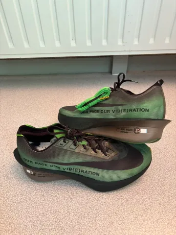 Używany Nike ZoomX Vaporfly 4 bike — zdjęcie 1 z 7