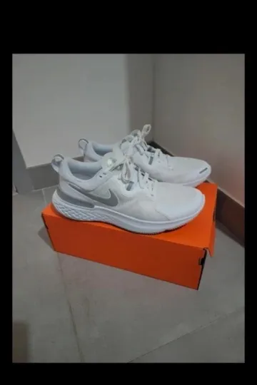 Used Nike React Miler bike — image 2 of 2