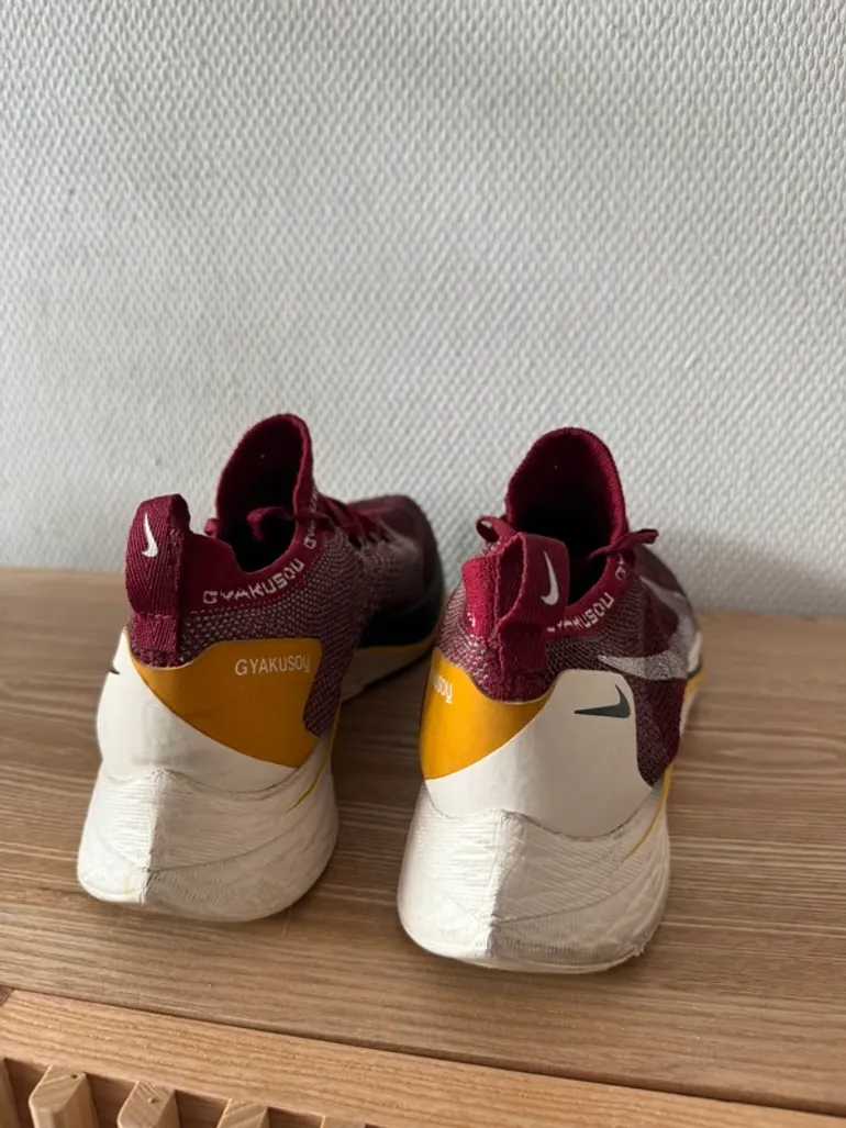 Použité Nike Vaporfly 4% Flyknit Gyakusou 2019 bike — obrázek 2 z 5