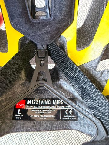 Used MET Cycling Helmet 2024 bike — image 7 of 7