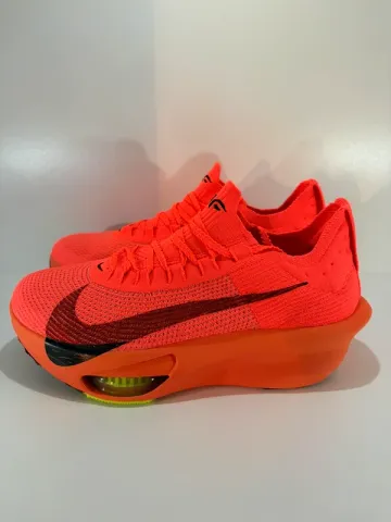 Used Nike Air Zoom Alphafly Next% 3 bike — image 4 of 13