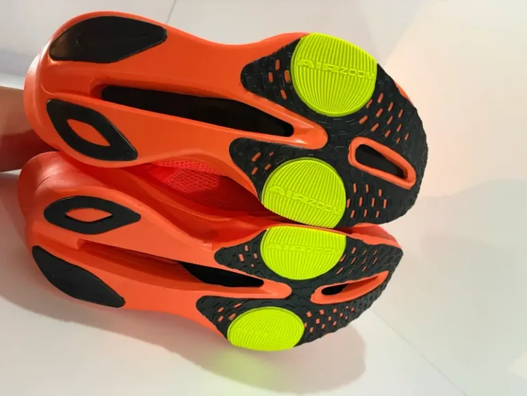 Used Nike Air Zoom Alphafly Next% 3 bike — image 9 of 13