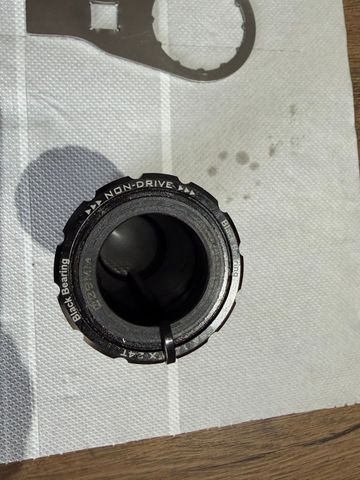 black bearing BSA DUB Bottom Bracket 68/73 2026 bike usato — immagine 2 di 3