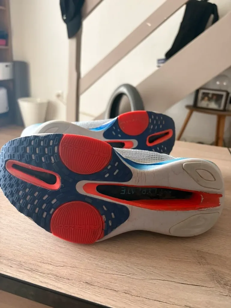 Used Nike AlphaFly 3 bike — image 5 of 7