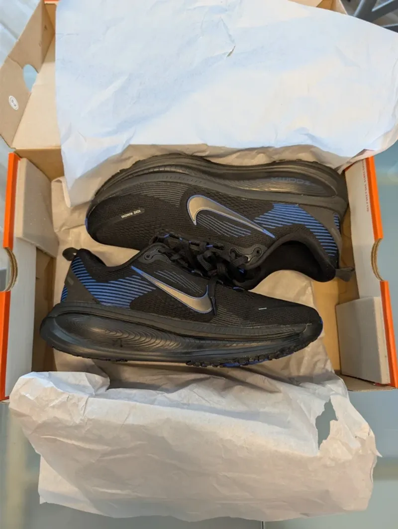 Gebrauchtes Nike Vomero 18 Running Shoes