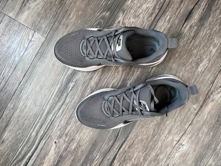 Gebrauchtes Nike Zoom Vomero 18 2026 bike — Bild 11 von 11