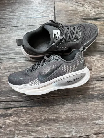 Gebrauchtes Nike Zoom Vomero 18 2026 bike — Bild 1 von 11