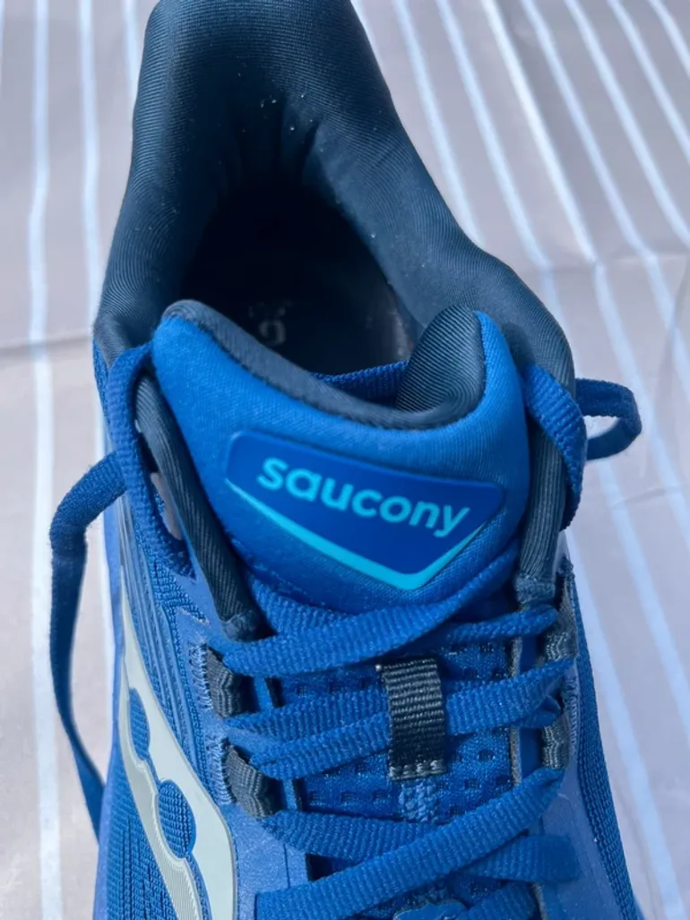 Used Saucony Hurricane 24 bike — image 3 of 6