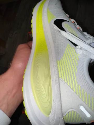 Used New Balance Vomero 18 bike — image 5 of 7