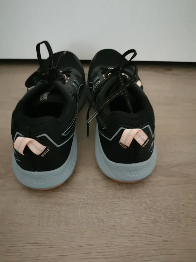 Used Asics Gel-Sonoma 7 bike — image 2 of 6