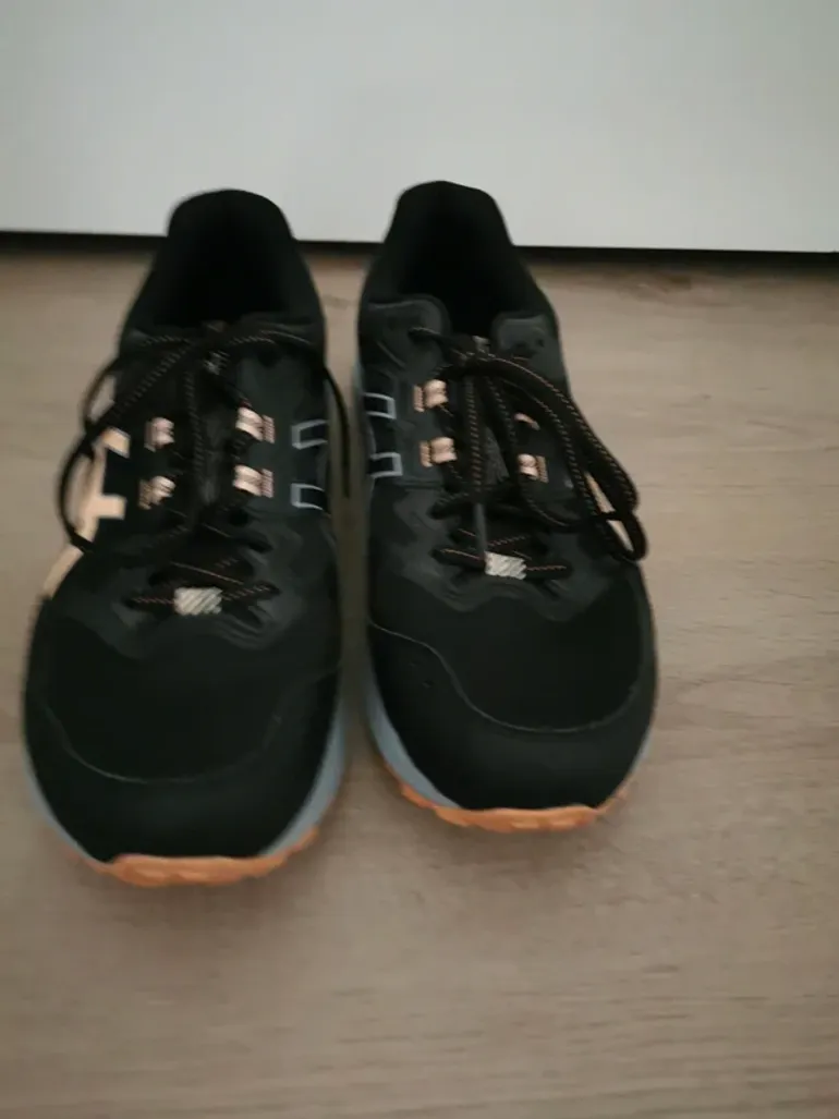 Used Asics Gel-Sonoma 7 bike — image 4 of 6