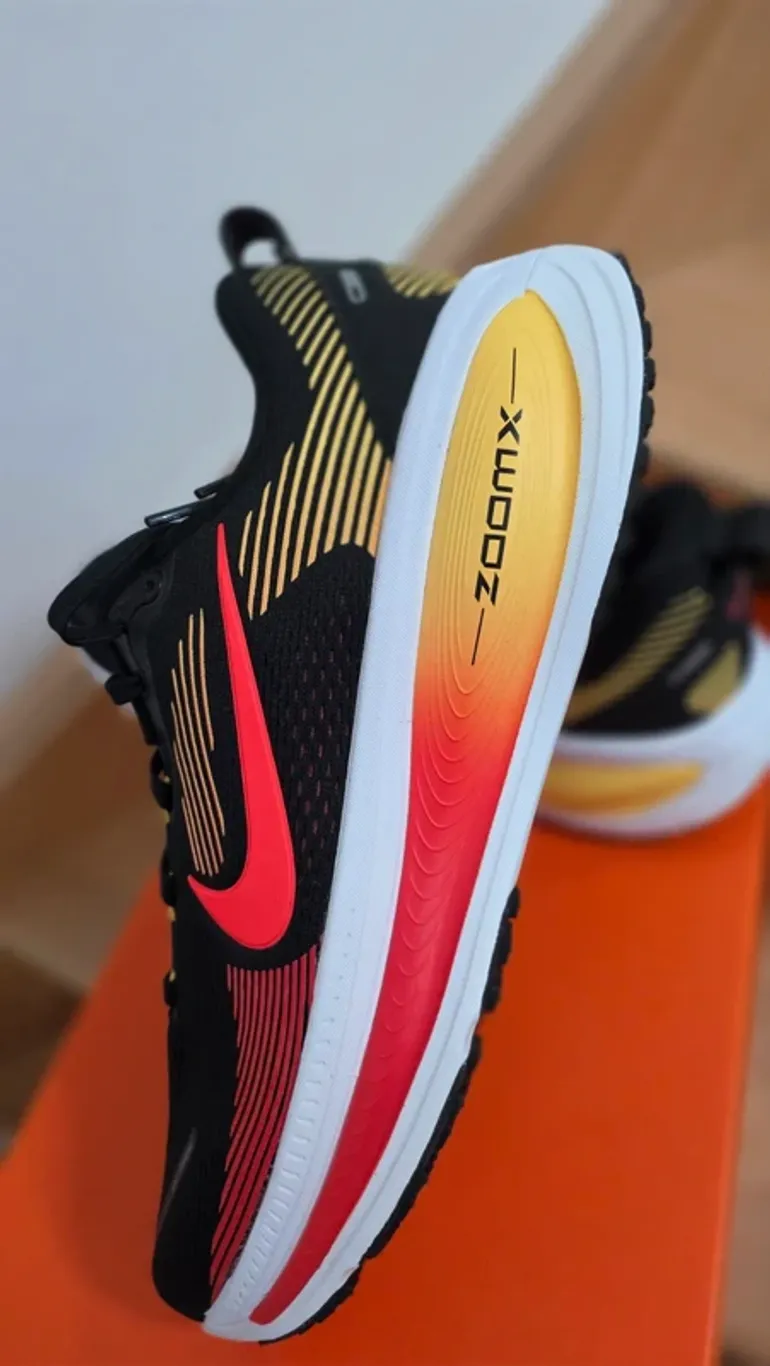 Used Nike Vomero 18 bike — image 9 of 9
