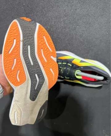 Použité New Balance FuelCell bike — obrázek 3 z 4