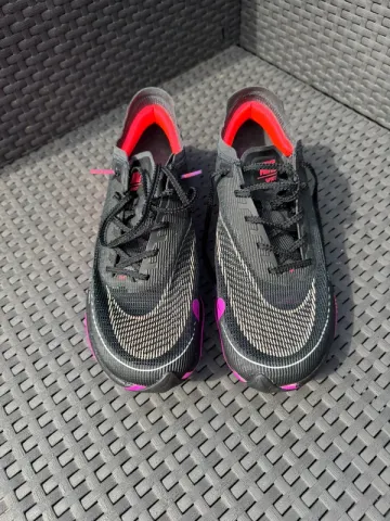Used Lightweight ZoomX Vaporfly NEXT% 2 bike — image 1 of 10
