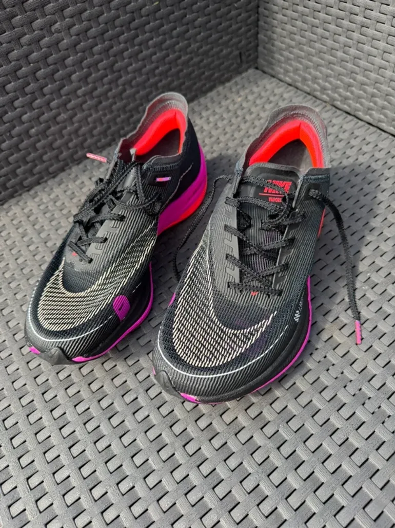 Used Lightweight ZoomX Vaporfly NEXT% 2 bike — image 2 of 10