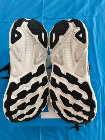 Hoka Clifton 9 bike d'occasion — image 6 sur 6
