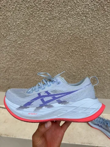 Used Asics Superblast 2 bike — image 3 of 6