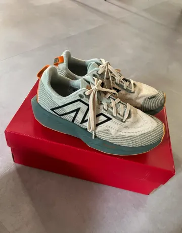 Gebrauchtes New Balance Fuelcell Venym bike — Bild 2 von 4
