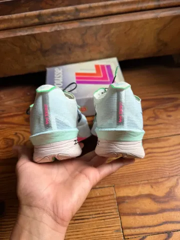 Używany Nike Vaporfly 4 bike — zdjęcie 5 z 10