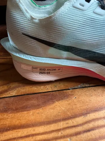 Używany Nike Vaporfly 4 bike — zdjęcie 2 z 10