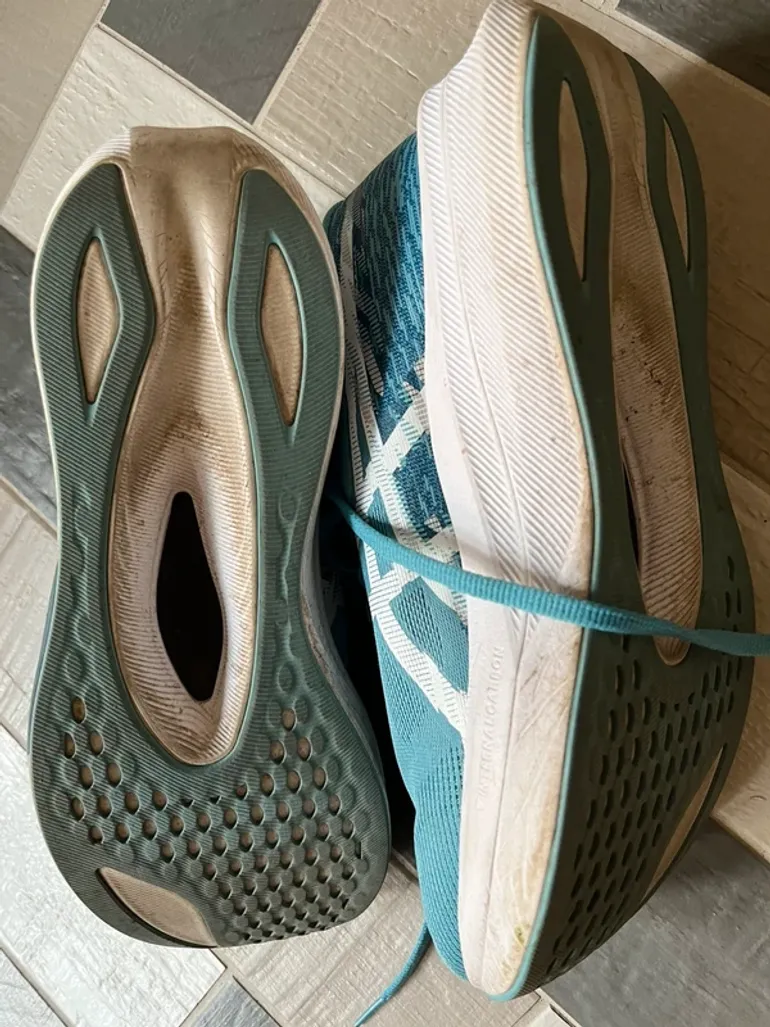 Used Asics Magicspeed 4 bike — image 7 of 8