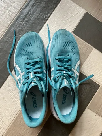 Used Asics Magicspeed 4 bike — image 6 of 8