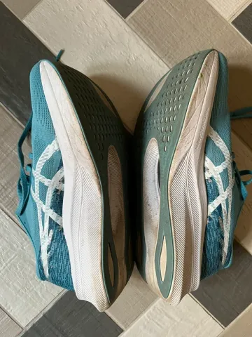 Used Asics Magicspeed 4 bike — image 4 of 8