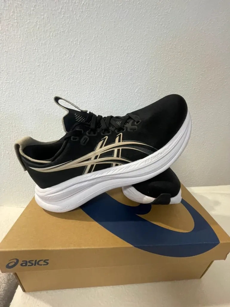 Použité Asics Gel-Nimbus 28 bike — obrázek 2 z 12