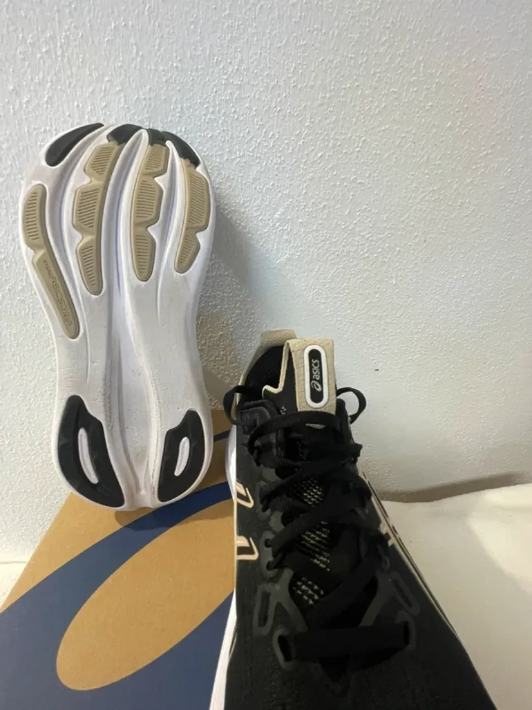 Použité Asics Gel-Nimbus 28 bike — obrázek 9 z 12