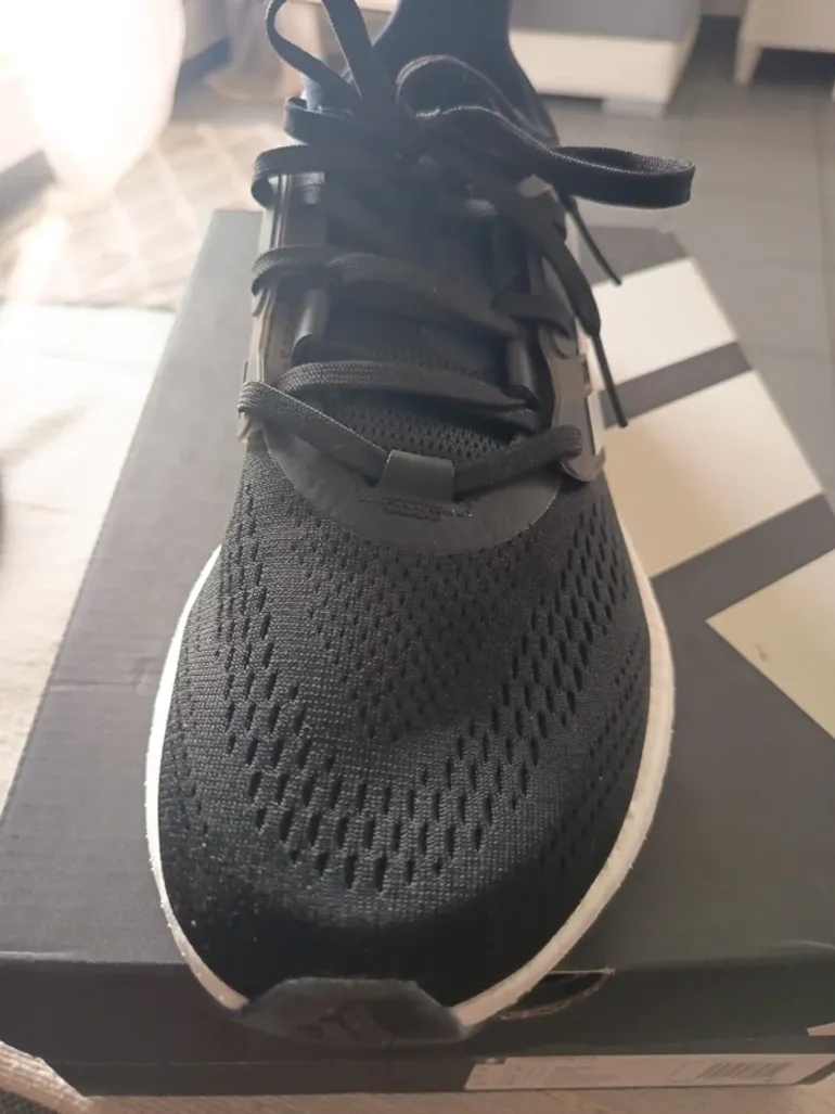 Used Adidas Pure boost 22 bike — image 3 of 6