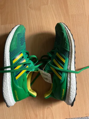 Used Adidas Ultraboost 1.0 x Disney bike — image 3 of 6