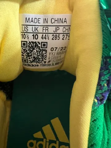 Used Adidas Ultraboost 1.0 x Disney bike — image 6 of 6